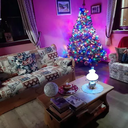 Le Antiche Orme Oda ve Kahvaltı Pievepelago