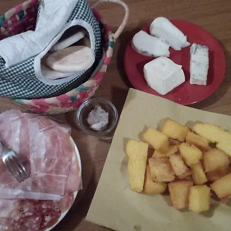 Oda ve Kahvaltı Le Antiche Orme Pievepelago